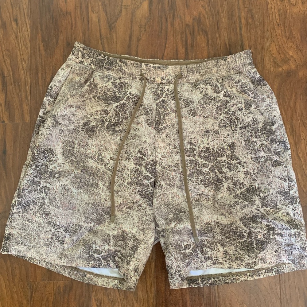 Lululemon Men’s shorts/swim trunks